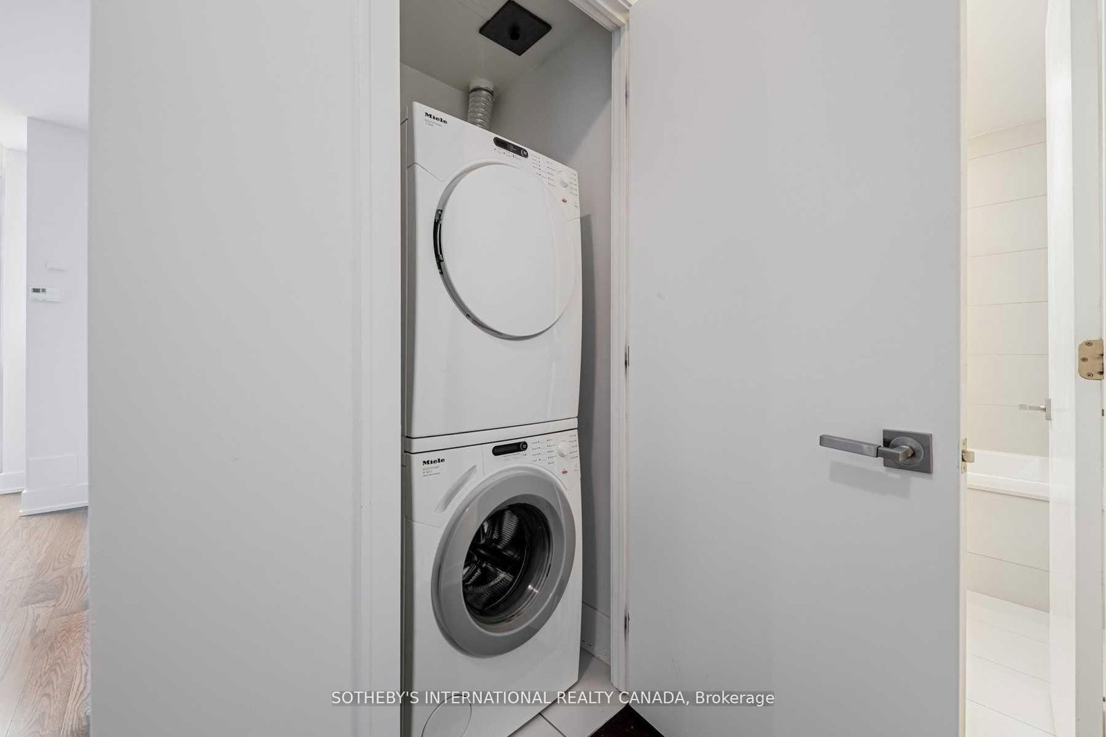 170 Avenue Road, Unit 1104 - Photo 16