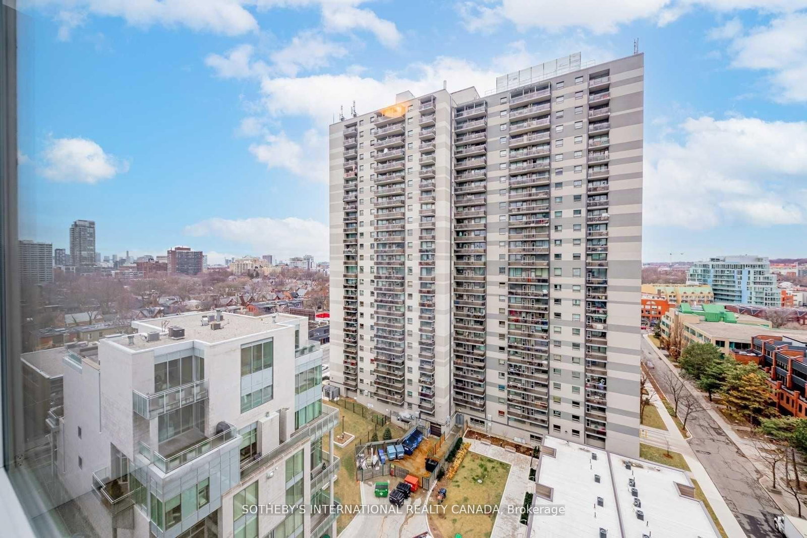 170 Avenue Road, Unit 1104 - Photo 18