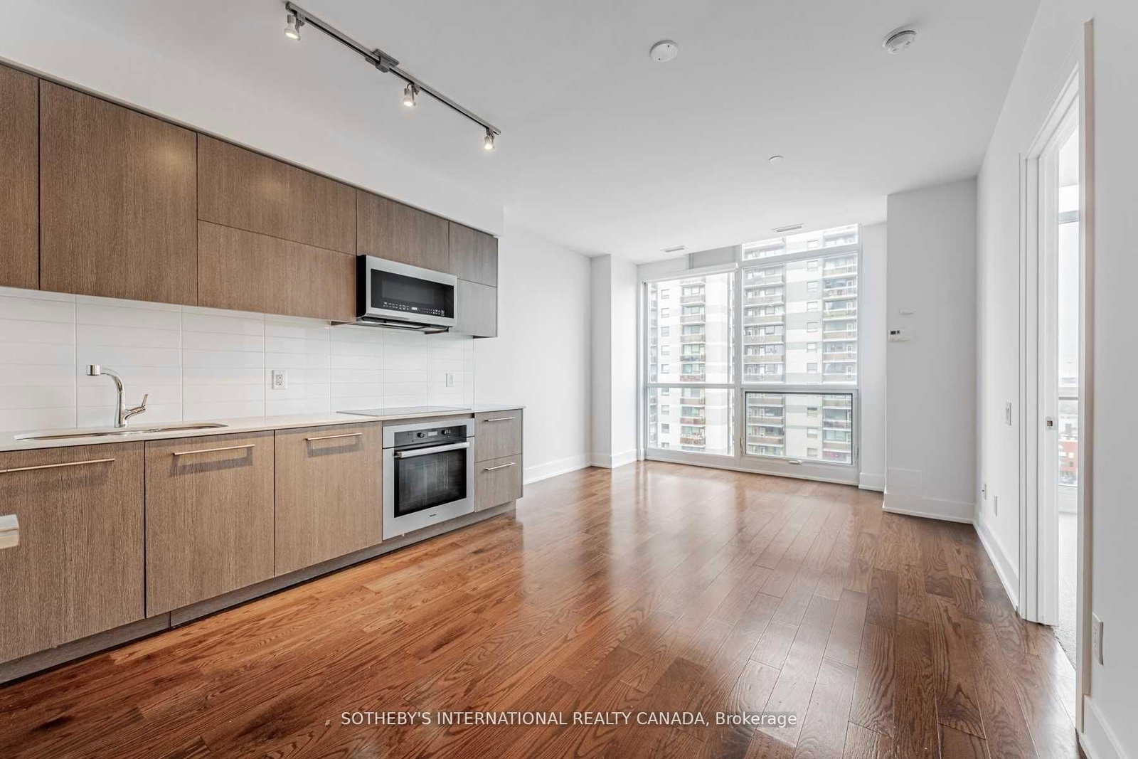 170 Avenue Road, Unit 1104 - Photo 6