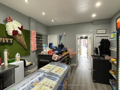 988 St Clair Avenue W — photo 5