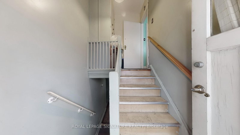 Bsmt - 174 Caribou Rd, Toronto, M5N 2B6 | Image 2