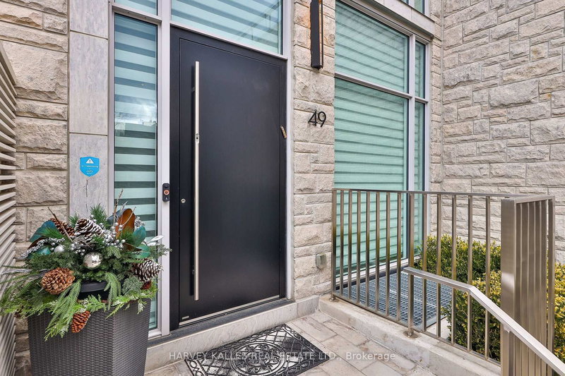 49 Foxbar Rd, Toronto, M4V 2G5 | Image 2