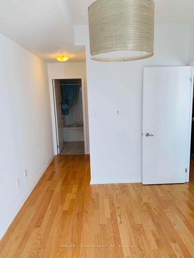 Unit 3301 — 38 Grenville Street — photo 3