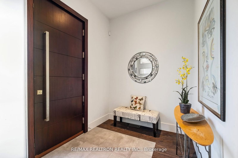 494 Atlas Ave, Toronto, M6C 3R3 | Image 2