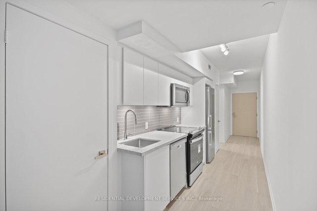 303 - 500 Wilson Avenue