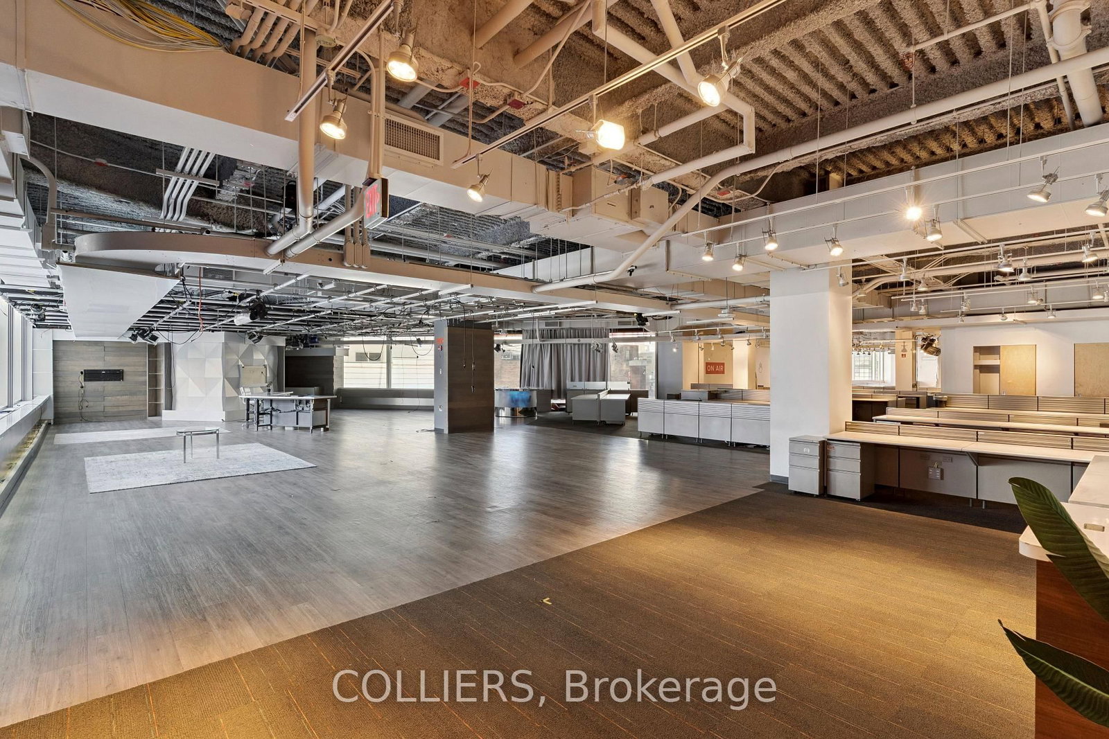 33 Dundas Street E - Photo 9