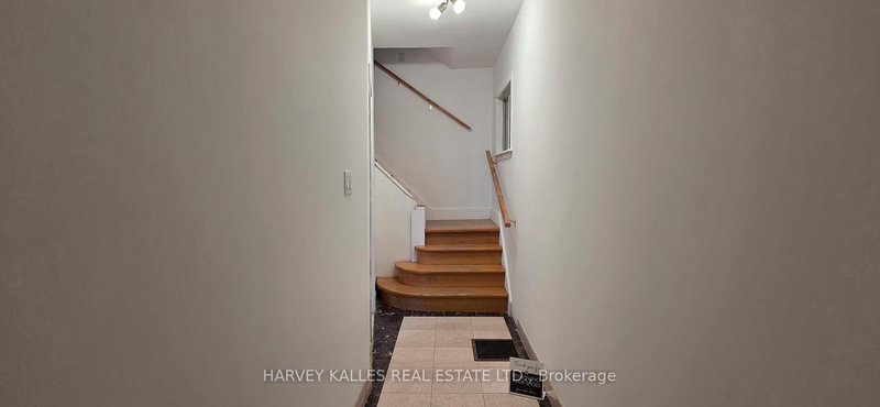 1767 Dufferin St, Toronto, M6E 3N9 | Image 2