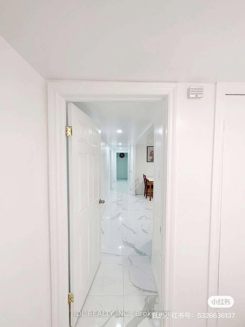 115 Mintwood Dr W, Toronto, M2M 3A6 | Image 2