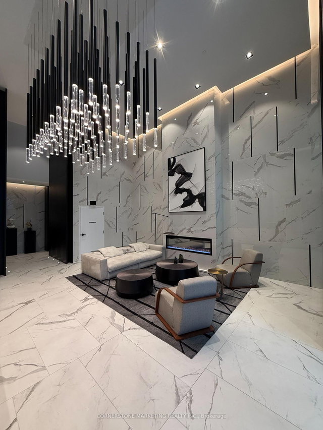 2807 - 82 Dalhousie Street