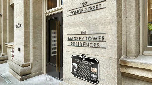 5702 - 197 Yonge Street