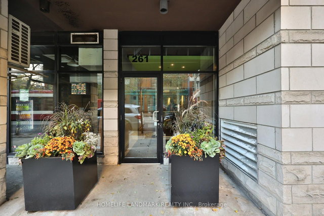 205 - 261 King Street E