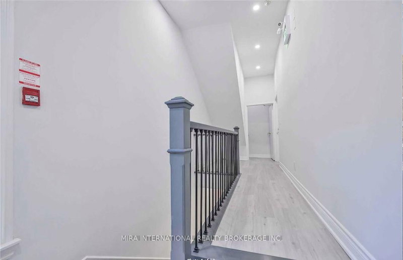 202 - 414 Dundas St E, Toronto, M5A 2A8 | Image 3