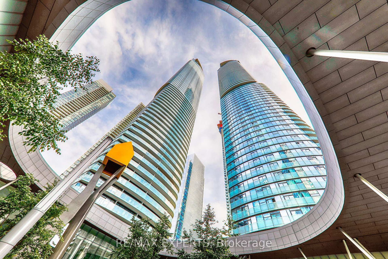 Condo for lease at 5202-14 York Street, Toronto, Ontario, M5J 2Z2 - Waterfront Communities C1 - MLS: C12556700