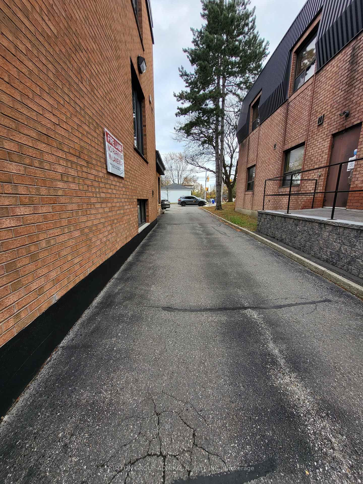 300 Sheppard Avenue W, Unit 100 - Photo 15