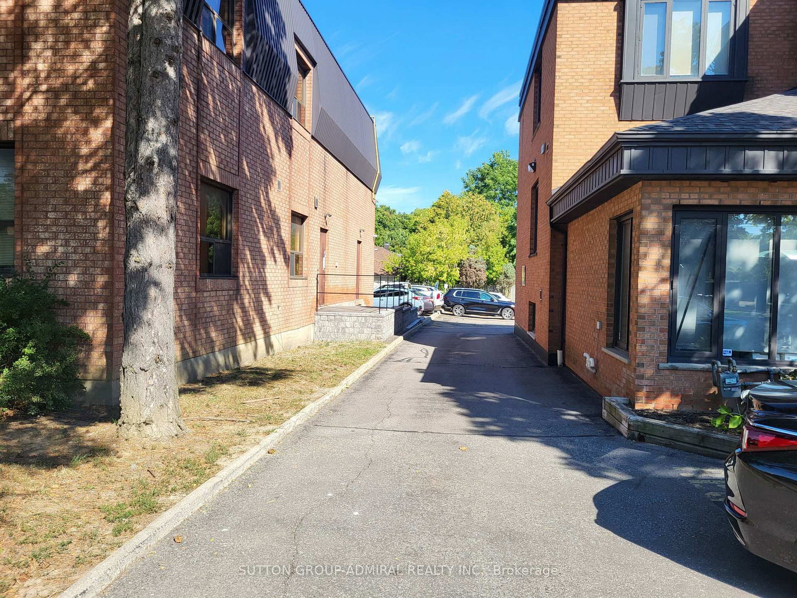 300 Sheppard Avenue W, Unit 100 - Photo 17