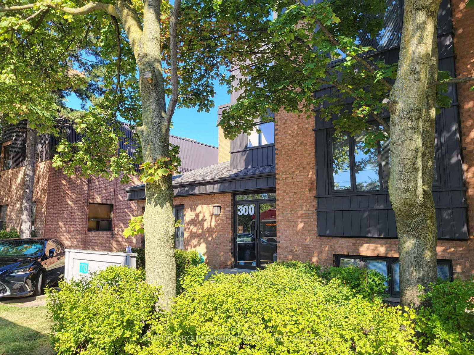 300 Sheppard Avenue W, Unit 100 - Photo 19