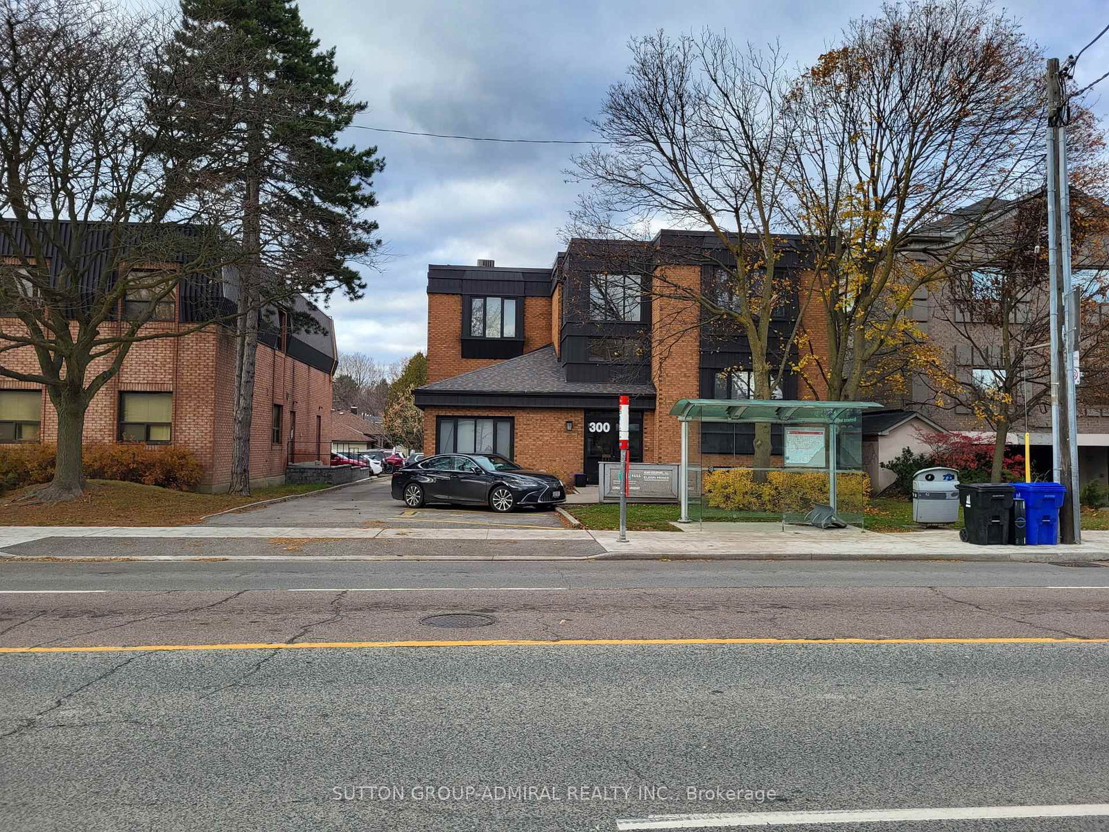 300 Sheppard Avenue W, Unit 100 - Photo 2