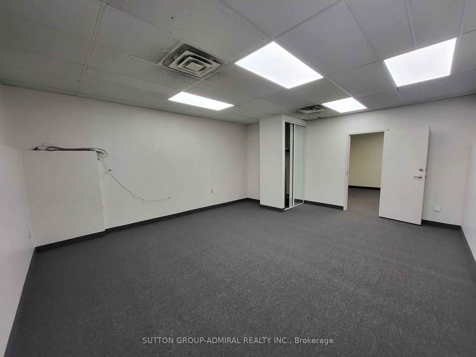 300 Sheppard Avenue W, Unit 100 - Photo 4