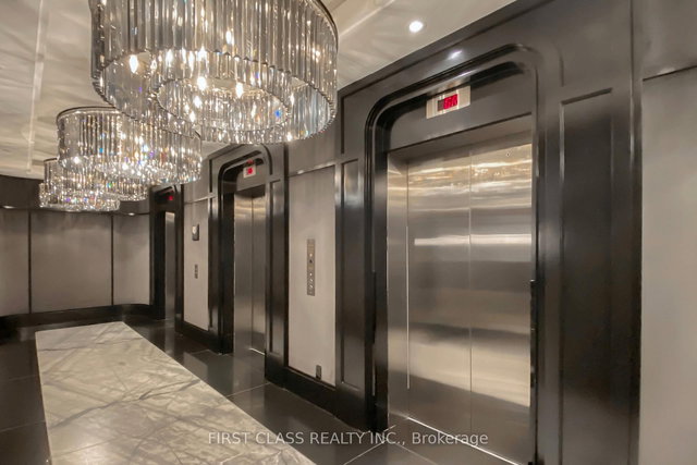 2708 - 88 Blue Jays Way