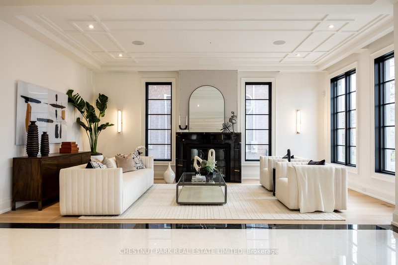 36 Ava Rd, Toronto, M5P 1Y4 | Image 2