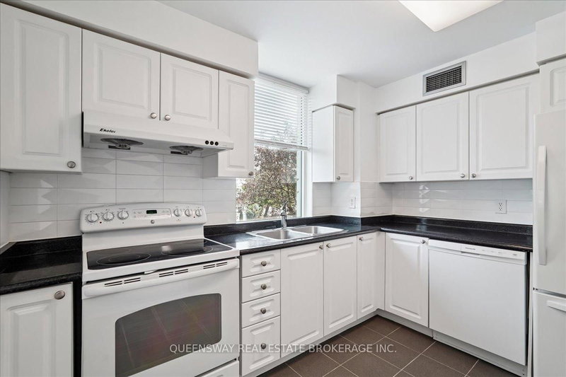 200 - 28 Pemberton Ave, Toronto, M2M 4L1 | Image 2