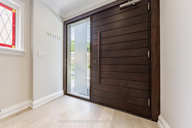 1836 Bathurst Street