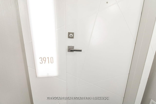 3910 - 12 York Street