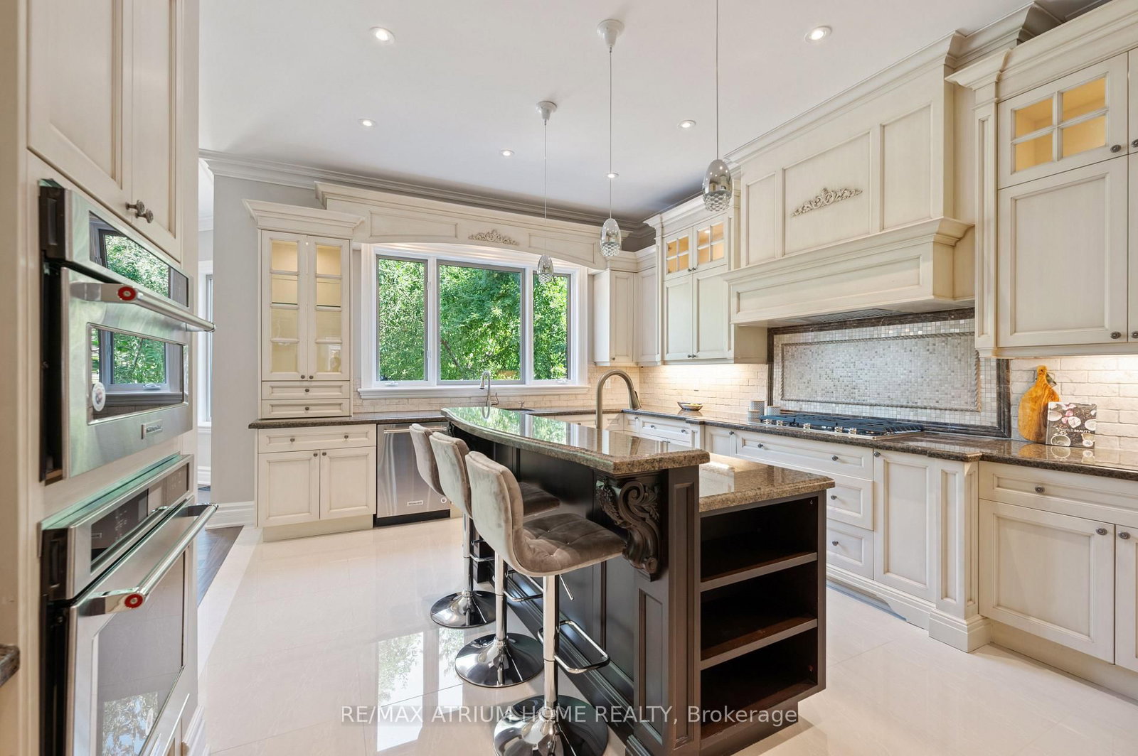 242 Parkview Avenue • Toronto, ON photo 19