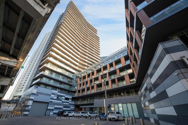 802 - 20 Bruyeres Mews, Toronto, M5V 0G8 | Image 2