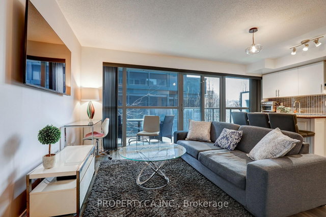 315 - 352 Front Street W