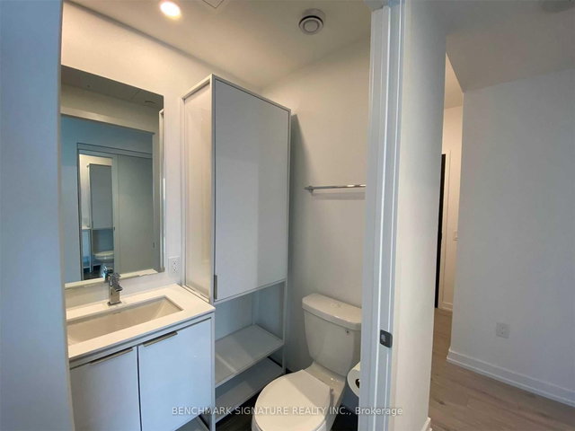 #2802 - 77 Shuter Street