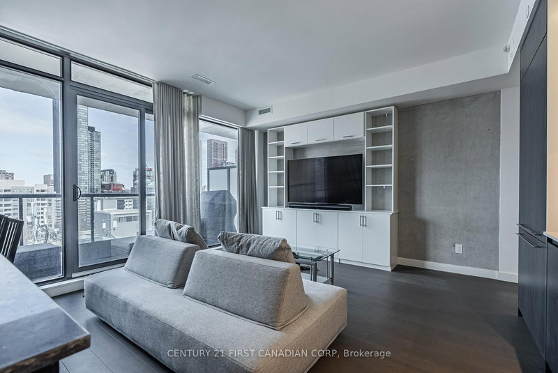 1405 - 81 Wellesley St E, Toronto, M4Y 1C5 | Image 3