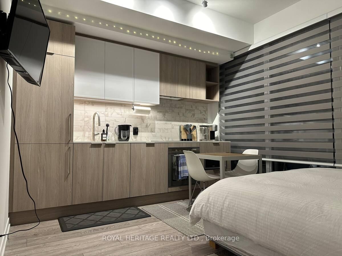 2020 Bathurst Street, Unit 711 - Photo 10