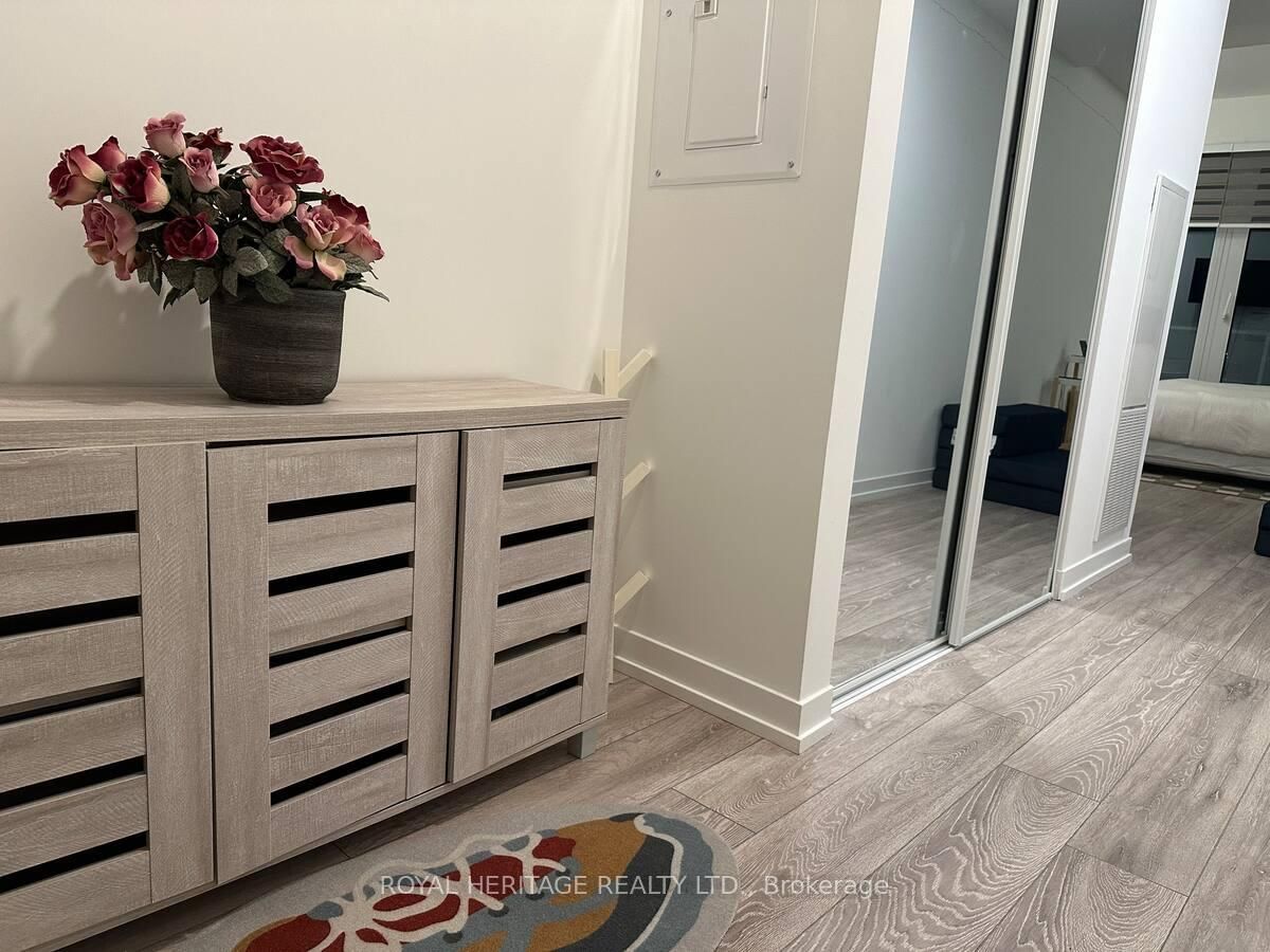 2020 Bathurst Street, Unit 711 - Photo 4