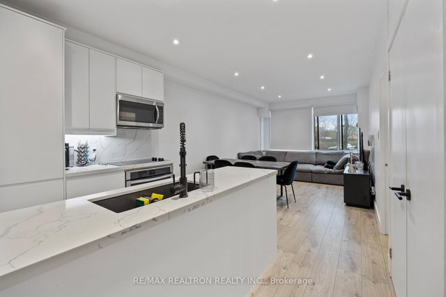 110 - 3000 Bathurst Street