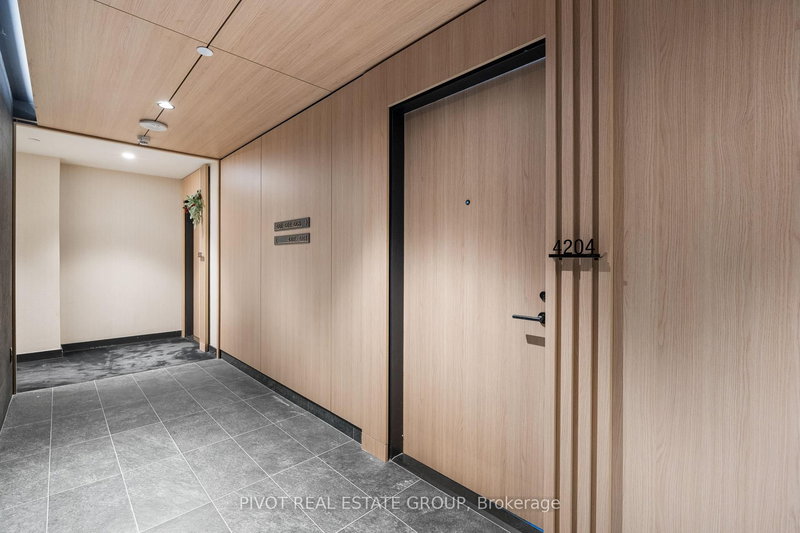 4204 - 15 Mercer St, Toronto, M5V 0T8 | Image 2
