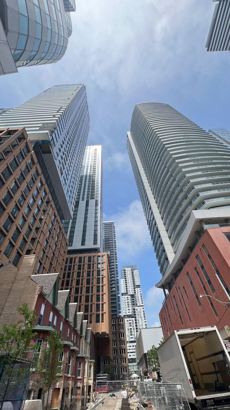 3707 - 8 Widmer St, Toronto, M5V 0W6 | Image 3