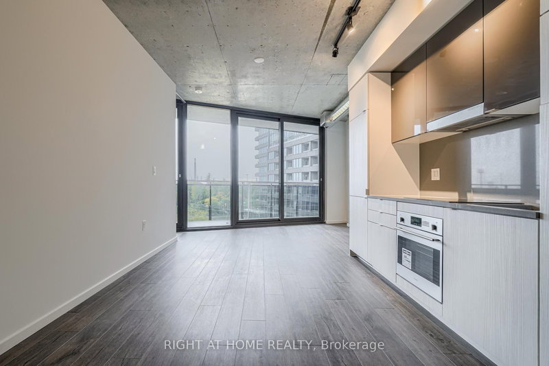 516 - 21 Lawren Harris Sq, Toronto, M5A 0T4 | Image 3
