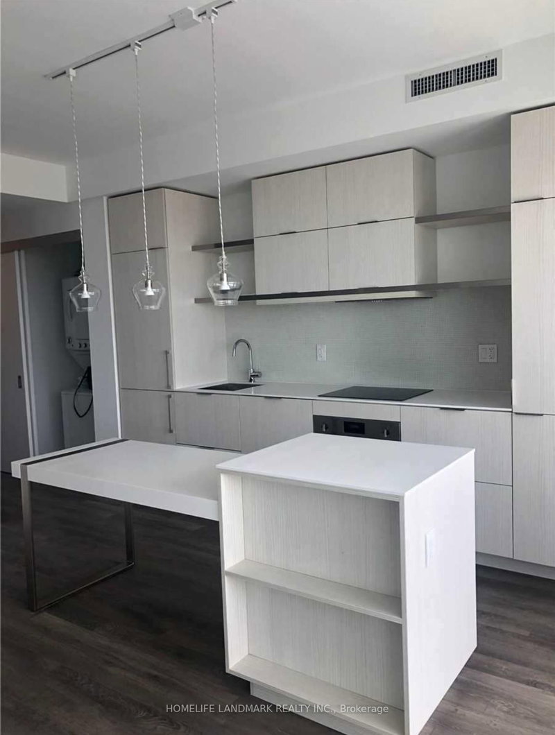 3211 - 197 Yonge St, Toronto, M5B 1M4 | Image 2