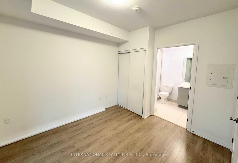 918 - 50 Dunfield Ave, Toronto, M4S 0E4 | Image 2