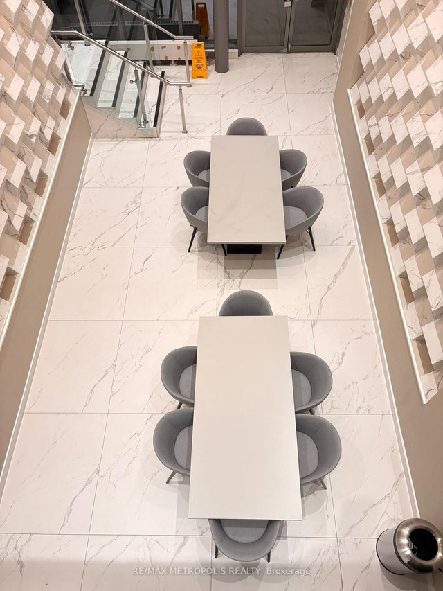 312 - 11 Brunel Court