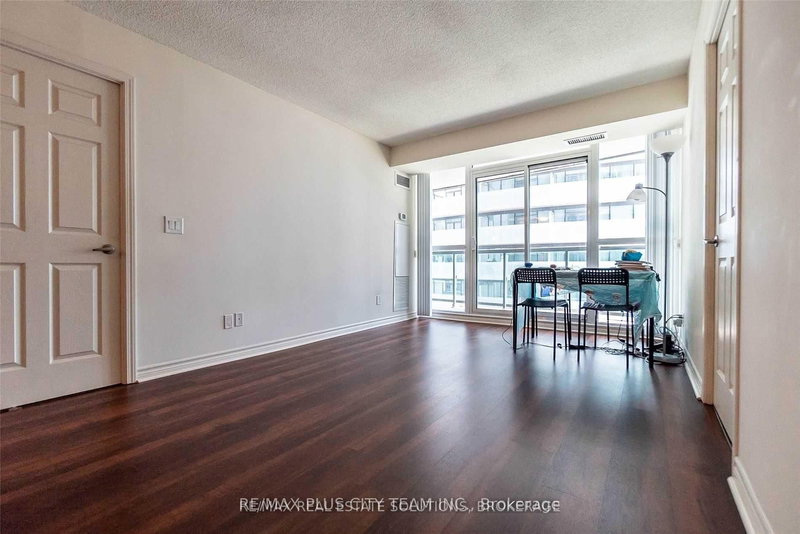 1009 - 19 Grand Trunk Cres, Toronto, M5J 3A3 | Image 2