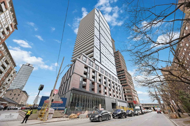 1204 - 33 Parliament Street