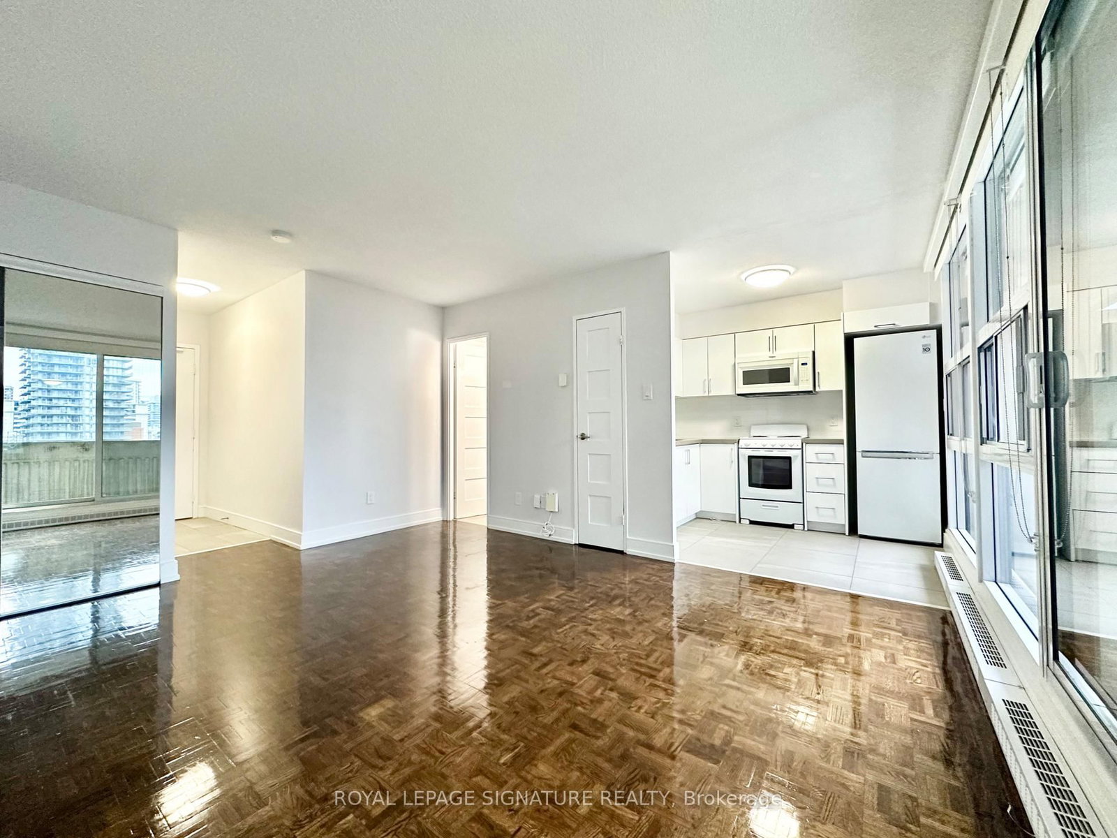 Condo for lease at 701-33 Isabella Street, Toronto, Ontario, M4Y 2P7 - Church-Yonge Corridor - MLS: C12600962