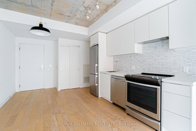513 - 60 Colborne Avenue