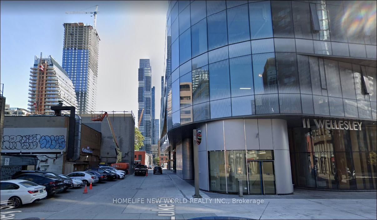 11 Wellesley Street W - Photo 2