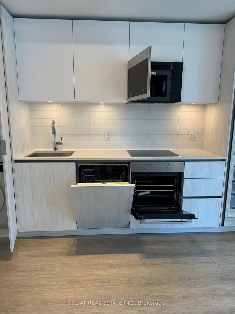 2608 - 8 Widmer St, Toronto, M5V 2E7 | Image 3