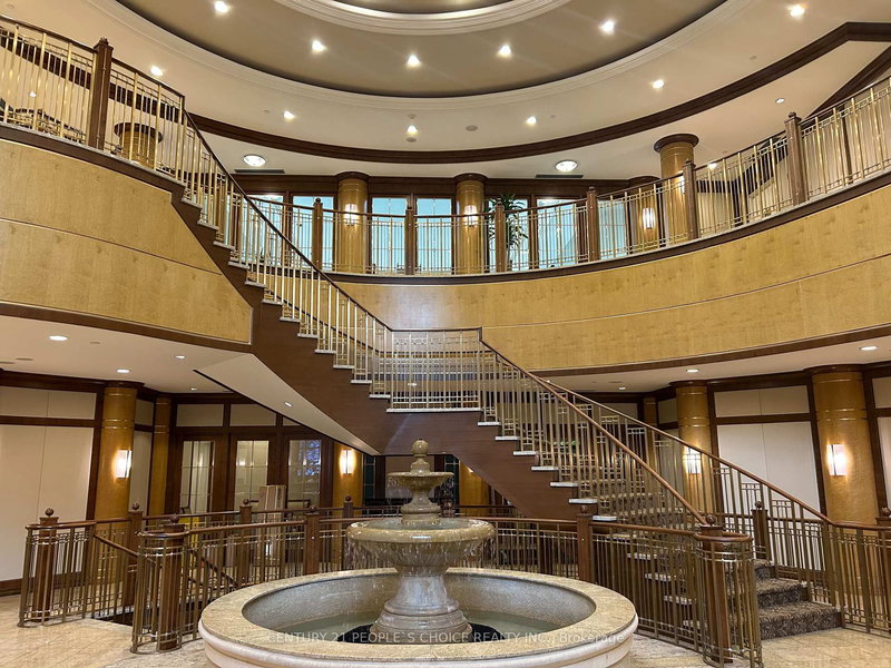 home for lease on 1124-80 Harrison Garden Boulevard