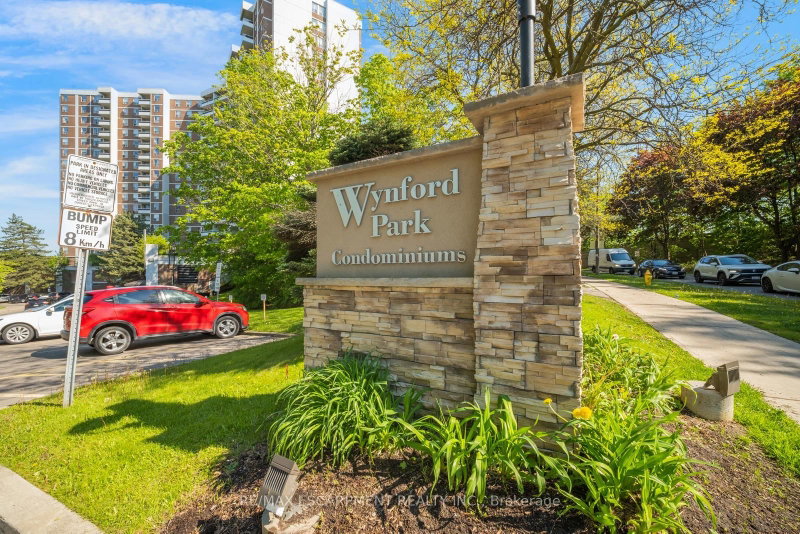 206 - 10 Edgecliff Golfway