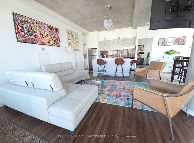 1305 - 552 Wellington Street